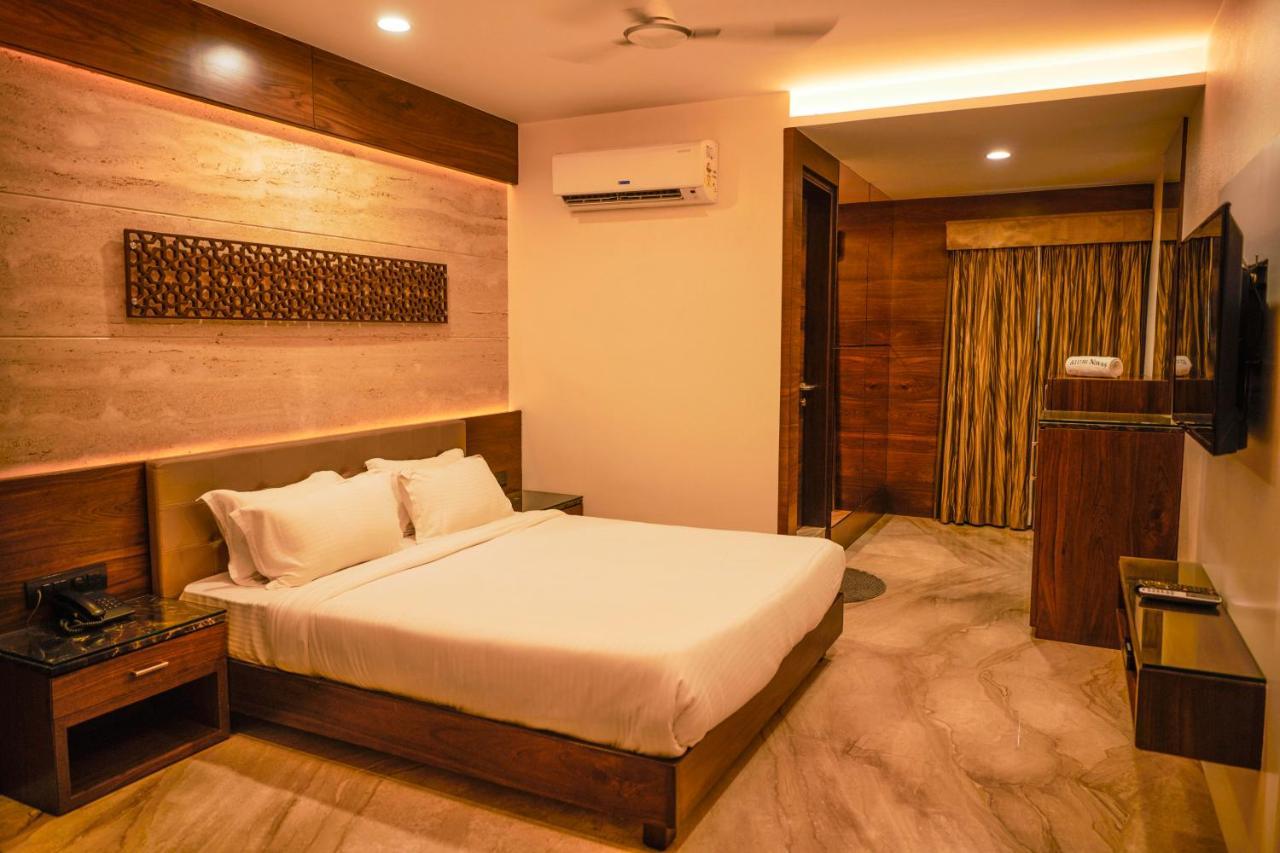 The Atithi Niwas Hotel Indore Exterior foto